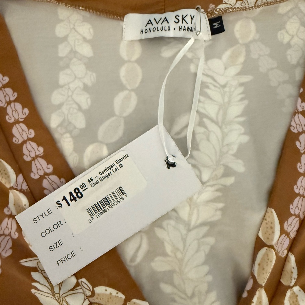 Made in Hawaii last year exclusive with pockets cute and comfy - Picture 2 of 2